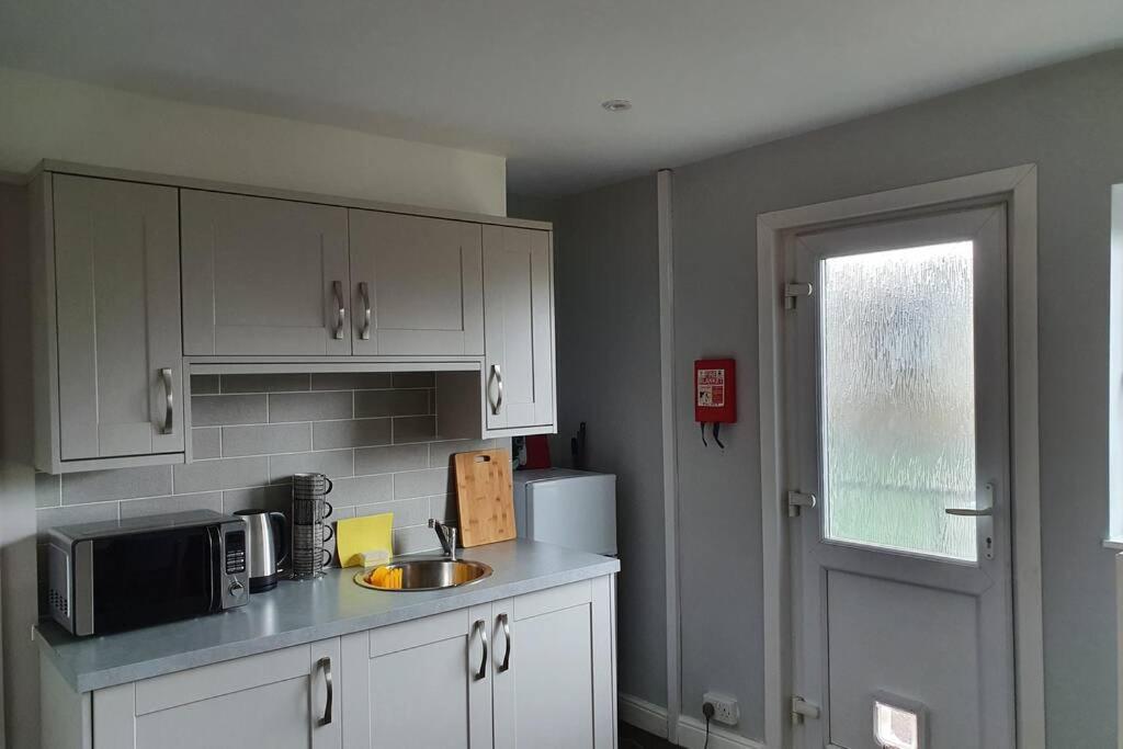 Cosy, Quirky, Comfy 'N' Chic House- Apartment Swindon Exterior foto