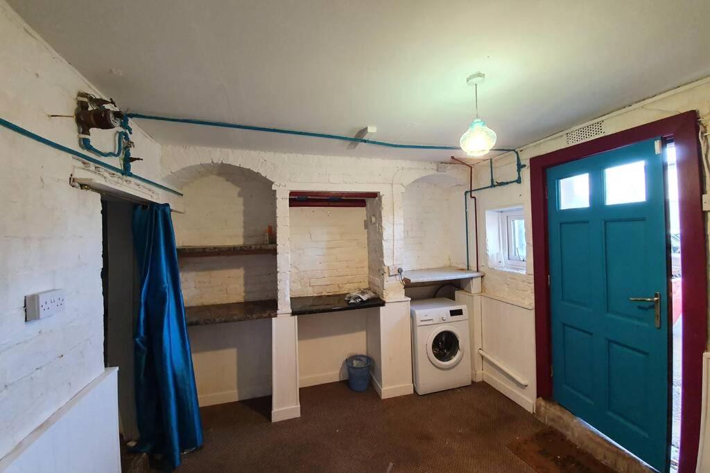 Cosy, Quirky, Comfy 'N' Chic House- Apartment Swindon Exterior foto